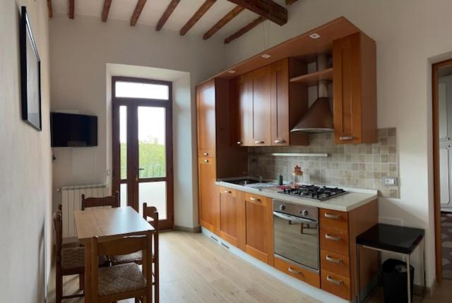 Siena Apartment 2 Parcheggio Privato E Giardino Bagian luar foto